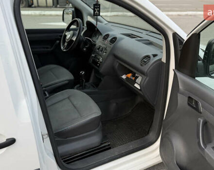 Белый Фольксваген Кадди, объемом двигателя 1.6 л и пробегом 230 тыс. км за 8000 $, фото 8 на Automoto.ua