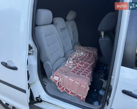 Белый Фольксваген Кадди, объемом двигателя 1.97 л и пробегом 318 тыс. км за 6999 $, фото 5 на Automoto.ua