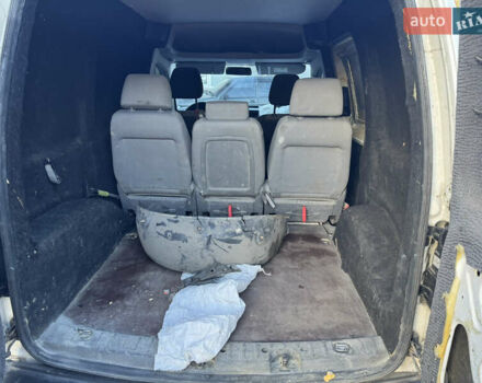 Белый Фольксваген Кадди, объемом двигателя 1.97 л и пробегом 318 тыс. км за 6999 $, фото 4 на Automoto.ua