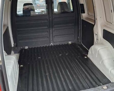 Білий Фольксваген Кадді, об'ємом двигуна 1.97 л та пробігом 265 тис. км за 10500 $, фото 3 на Automoto.ua