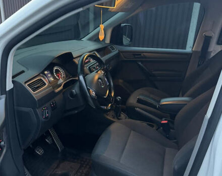 Белый Фольксваген Кадди, объемом двигателя 1.97 л и пробегом 132 тыс. км за 11900 $, фото 12 на Automoto.ua