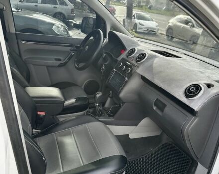 Білий Фольксваген Кадді, об'ємом двигуна 1.6 л та пробігом 295 тис. км за 4200 $, фото 4 на Automoto.ua