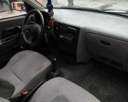 Белый Фольксваген Кадди, объемом двигателя 1.4 л и пробегом 300 тыс. км за 1650 $, фото 5 на Automoto.ua