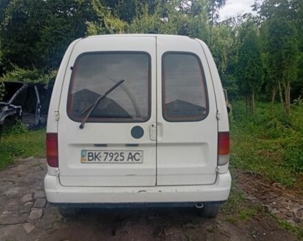 Белый Фольксваген Кадди, объемом двигателя 1 л и пробегом 3 тыс. км за 1100 $, фото 3 на Automoto.ua