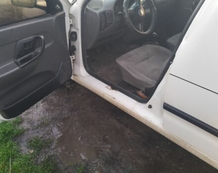 Белый Фольксваген Кадди, объемом двигателя 1.9 л и пробегом 100 тыс. км за 2700 $, фото 4 на Automoto.ua