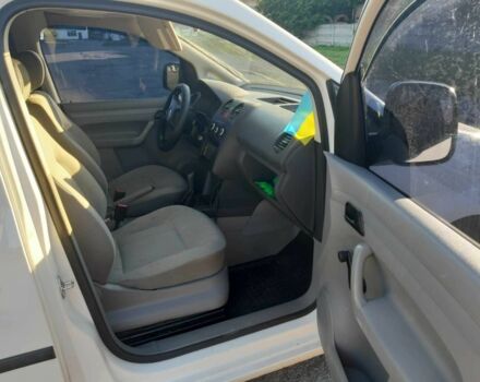 Белый Фольксваген Кадди, объемом двигателя 1.4 л и пробегом 257 тыс. км за 3950 $, фото 2 на Automoto.ua