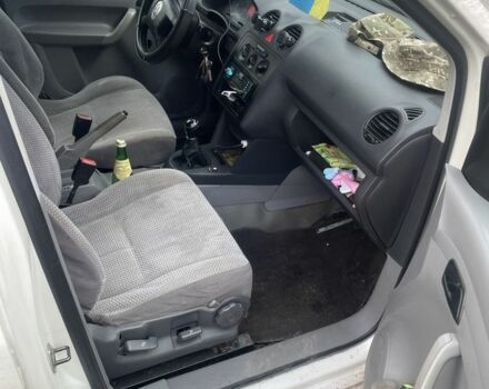 Белый Фольксваген Кадди, объемом двигателя 1.9 л и пробегом 300 тыс. км за 4500 $, фото 5 на Automoto.ua