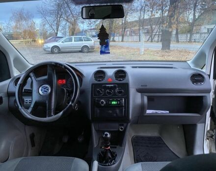 Белый Фольксваген Кадди, объемом двигателя 1.9 л и пробегом 360 тыс. км за 4900 $, фото 5 на Automoto.ua