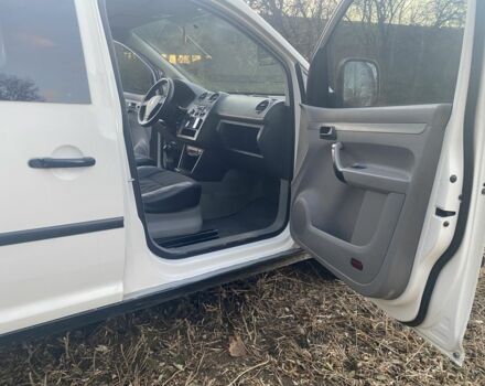 Белый Фольксваген Кадди, объемом двигателя 0 л и пробегом 305 тыс. км за 5500 $, фото 5 на Automoto.ua