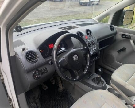 Белый Фольксваген Кадди, объемом двигателя 2 л и пробегом 300 тыс. км за 3500 $, фото 4 на Automoto.ua