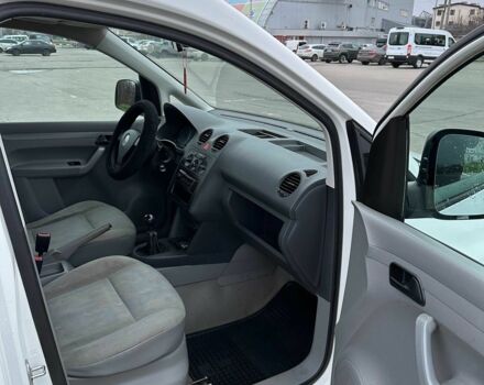 Белый Фольксваген Кадди, объемом двигателя 2 л и пробегом 280 тыс. км за 5000 $, фото 6 на Automoto.ua