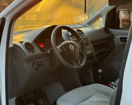 Белый Фольксваген Кадди, объемом двигателя 1.4 л и пробегом 430 тыс. км за 3200 $, фото 5 на Automoto.ua