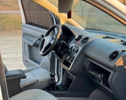 Белый Фольксваген Кадди, объемом двигателя 1.4 л и пробегом 430 тыс. км за 3200 $, фото 6 на Automoto.ua