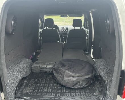 Белый Фольксваген Кадди, объемом двигателя 1.2 л и пробегом 145 тыс. км за 7392 $, фото 5 на Automoto.ua