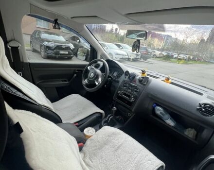 Белый Фольксваген Кадди, объемом двигателя 1.6 л и пробегом 233 тыс. км за 5900 $, фото 3 на Automoto.ua