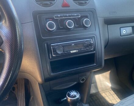 Белый Фольксваген Кадди, объемом двигателя 1.6 л и пробегом 335 тыс. км за 6999 $, фото 7 на Automoto.ua