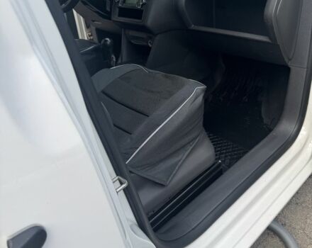 Фольксваген Кадди 2012 в Киеве на Automoto.ua Белый Фольксваген Кадди, объемом двигателя 1.6 л и пробегом 260 тыс. км за 10000 $, фото 4 на Automoto.ua