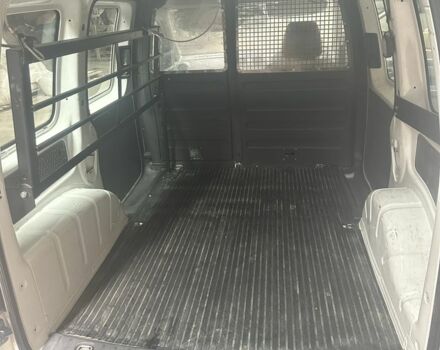 Белый Фольксваген Кадди, объемом двигателя 2 л и пробегом 250 тыс. км за 3450 $, фото 4 на Automoto.ua