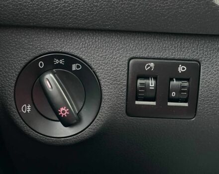 Белый Фольксваген Кадди, объемом двигателя 1.6 л и пробегом 290 тыс. км за 9400 $, фото 12 на Automoto.ua