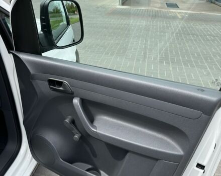 Белый Фольксваген Кадди, объемом двигателя 1.2 л и пробегом 145 тыс. км за 8300 $, фото 23 на Automoto.ua