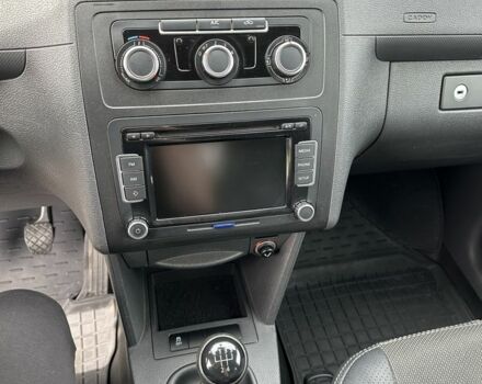 Белый Фольксваген Кадди, объемом двигателя 1.2 л и пробегом 145 тыс. км за 8300 $, фото 14 на Automoto.ua