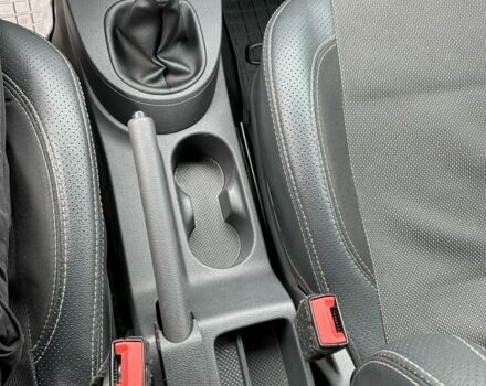 Белый Фольксваген Кадди, объемом двигателя 1.2 л и пробегом 145 тыс. км за 8300 $, фото 15 на Automoto.ua