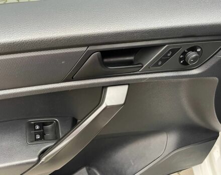 Белый Фольксваген Кадди, объемом двигателя 1.6 л и пробегом 290 тыс. км за 9400 $, фото 6 на Automoto.ua