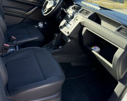 Белый Фольксваген Кадди, объемом двигателя 1.6 л и пробегом 206 тыс. км за 9249 $, фото 17 на Automoto.ua