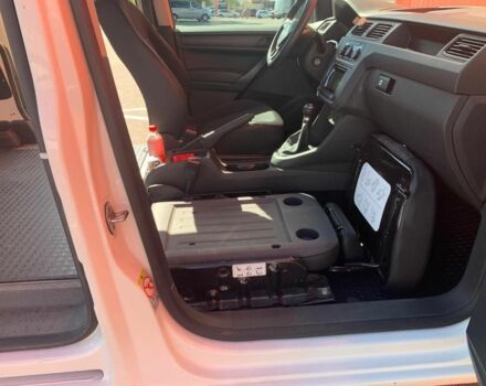 Белый Фольксваген Кадди, объемом двигателя 2 л и пробегом 141 тыс. км за 15600 $, фото 13 на Automoto.ua