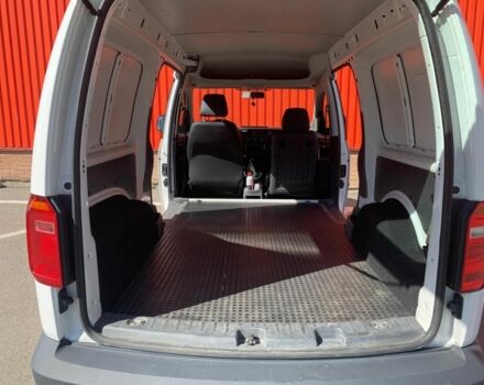 Белый Фольксваген Кадди, объемом двигателя 2 л и пробегом 141 тыс. км за 15600 $, фото 10 на Automoto.ua