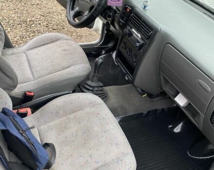 Белый Фольксваген Кадди, объемом двигателя 1.4 л и пробегом 165 тыс. км за 2200 $, фото 1 на Automoto.ua