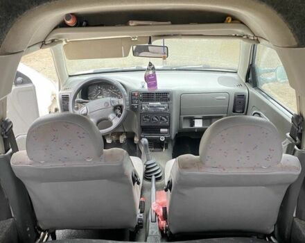 Белый Фольксваген Кадди, объемом двигателя 1.4 л и пробегом 165 тыс. км за 2200 $, фото 10 на Automoto.ua