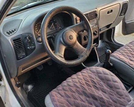 Белый Фольксваген Кадди, объемом двигателя 1.9 л и пробегом 320 тыс. км за 2300 $, фото 4 на Automoto.ua