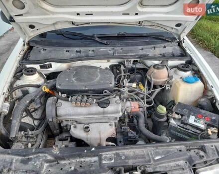 Білий Фольксваген Кадді, об'ємом двигуна 1.39 л та пробігом 210 тис. км за 1750 $, фото 15 на Automoto.ua
