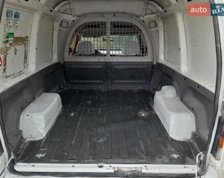 Білий Фольксваген Кадді, об'ємом двигуна 1.39 л та пробігом 210 тис. км за 1750 $, фото 14 на Automoto.ua