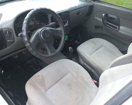 Белый Фольксваген Кадди, объемом двигателя 1.39 л и пробегом 285 тыс. км за 1900 $, фото 1 на Automoto.ua