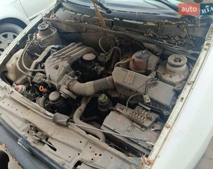 Белый Фольксваген Кадди, объемом двигателя 1.9 л и пробегом 260 тыс. км за 800 $, фото 4 на Automoto.ua