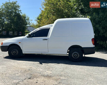 Белый Фольксваген Кадди, объемом двигателя 1.9 л и пробегом 212 тыс. км за 2400 $, фото 5 на Automoto.ua