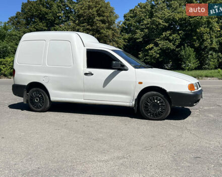 Белый Фольксваген Кадди, объемом двигателя 1.9 л и пробегом 212 тыс. км за 2400 $, фото 2 на Automoto.ua