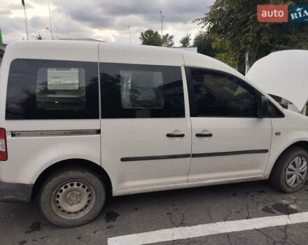 Белый Фольксваген Кадди, объемом двигателя 2 л и пробегом 280 тыс. км за 5200 $, фото 4 на Automoto.ua