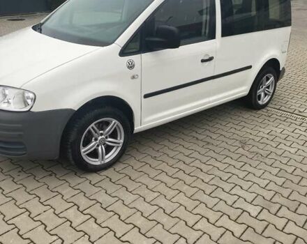 Белый Фольксваген Кадди, объемом двигателя 1.97 л и пробегом 337 тыс. км за 4100 $, фото 2 на Automoto.ua