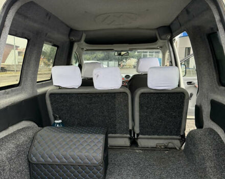 Белый Фольксваген Кадди, объемом двигателя 2 л и пробегом 234 тыс. км за 4550 $, фото 15 на Automoto.ua