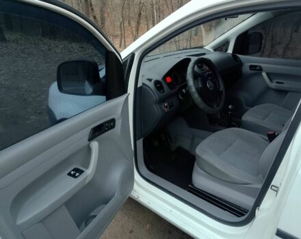 Белый Фольксваген Кадди, объемом двигателя 2 л и пробегом 324 тыс. км за 4999 $, фото 16 на Automoto.ua