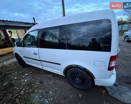 Белый Фольксваген Кадди, объемом двигателя 1.97 л и пробегом 399 тыс. км за 4000 $, фото 2 на Automoto.ua
