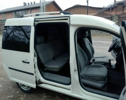 Белый Фольксваген Кадди, объемом двигателя 2 л и пробегом 324 тыс. км за 4999 $, фото 14 на Automoto.ua