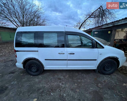 Белый Фольксваген Кадди, объемом двигателя 1.97 л и пробегом 399 тыс. км за 4000 $, фото 1 на Automoto.ua
