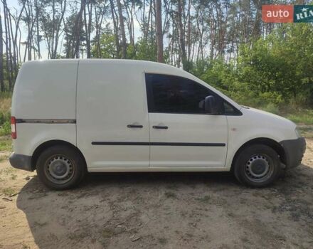 Белый Фольксваген Кадди, объемом двигателя 2 л и пробегом 300 тыс. км за 4300 $, фото 5 на Automoto.ua
