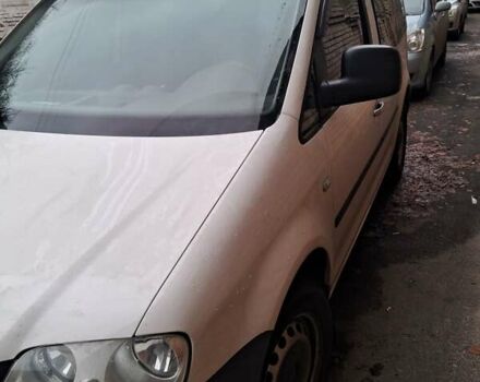 Белый Фольксваген Кадди, объемом двигателя 1.97 л и пробегом 382 тыс. км за 5000 $, фото 1 на Automoto.ua