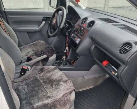 Білий Фольксваген Кадді, об'ємом двигуна 2 л та пробігом 165 тис. км за 6200 $, фото 6 на Automoto.ua