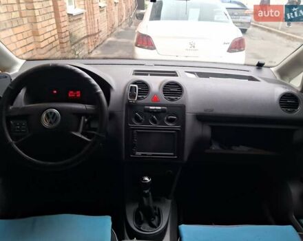 Белый Фольксваген Кадди, объемом двигателя 1.97 л и пробегом 382 тыс. км за 5000 $, фото 10 на Automoto.ua